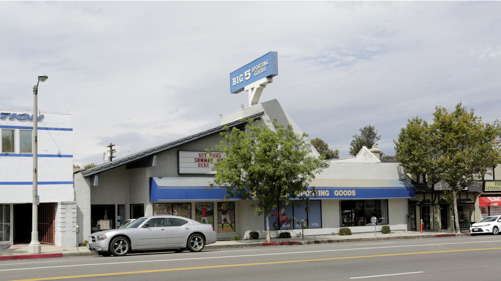 Retail Property for Lease - 17017 Ventura Blvd, San Fernando Valley, California, 91436 (1)