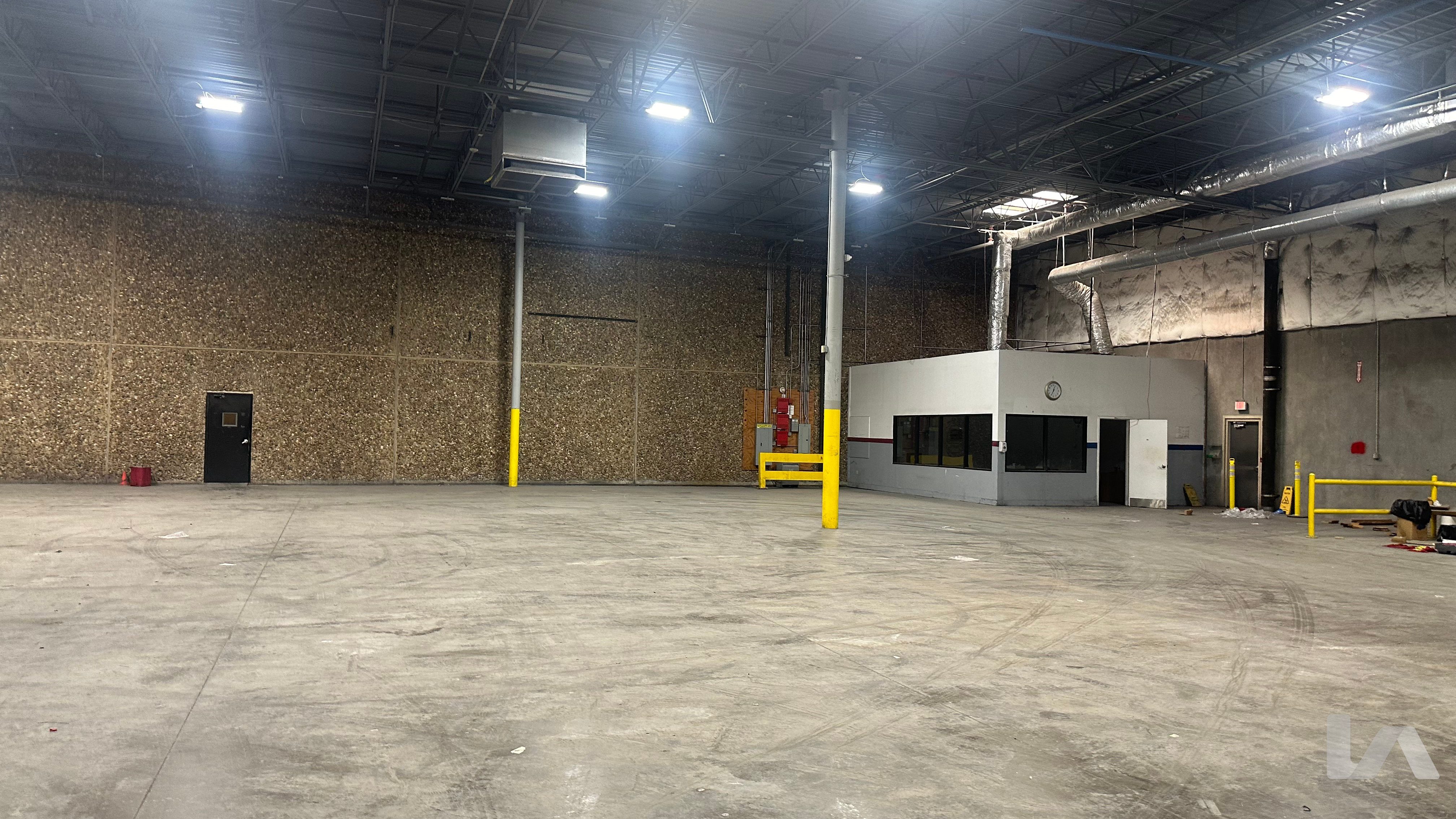 Industrial Property for Lease - 2323 McDaniel Drive, Carrollton, Texas, 75006 (14)