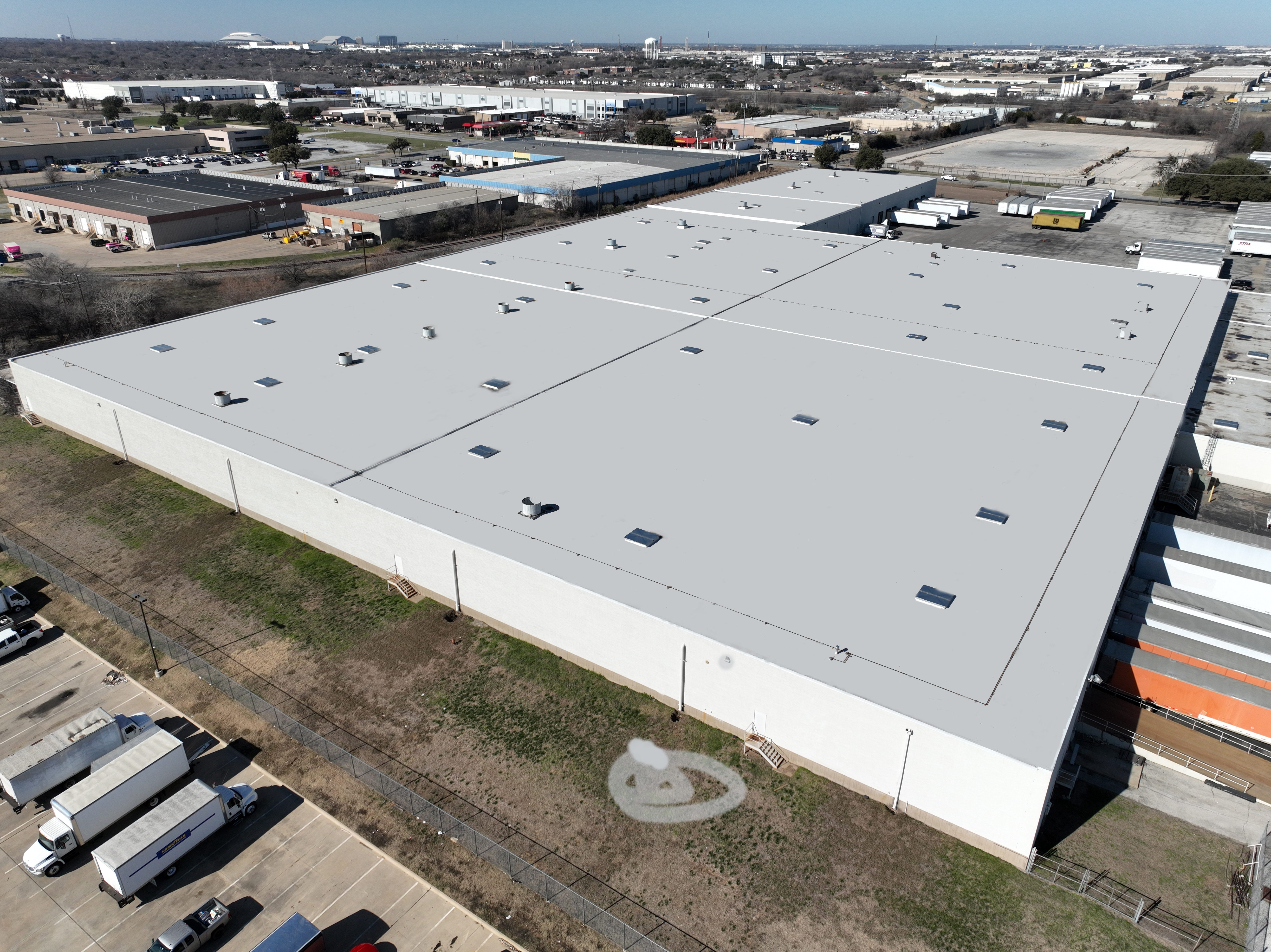 Industrial Property for Lease - 2401 W Marshall Dr, Grand Prairie, Texas, 75051 (2)
