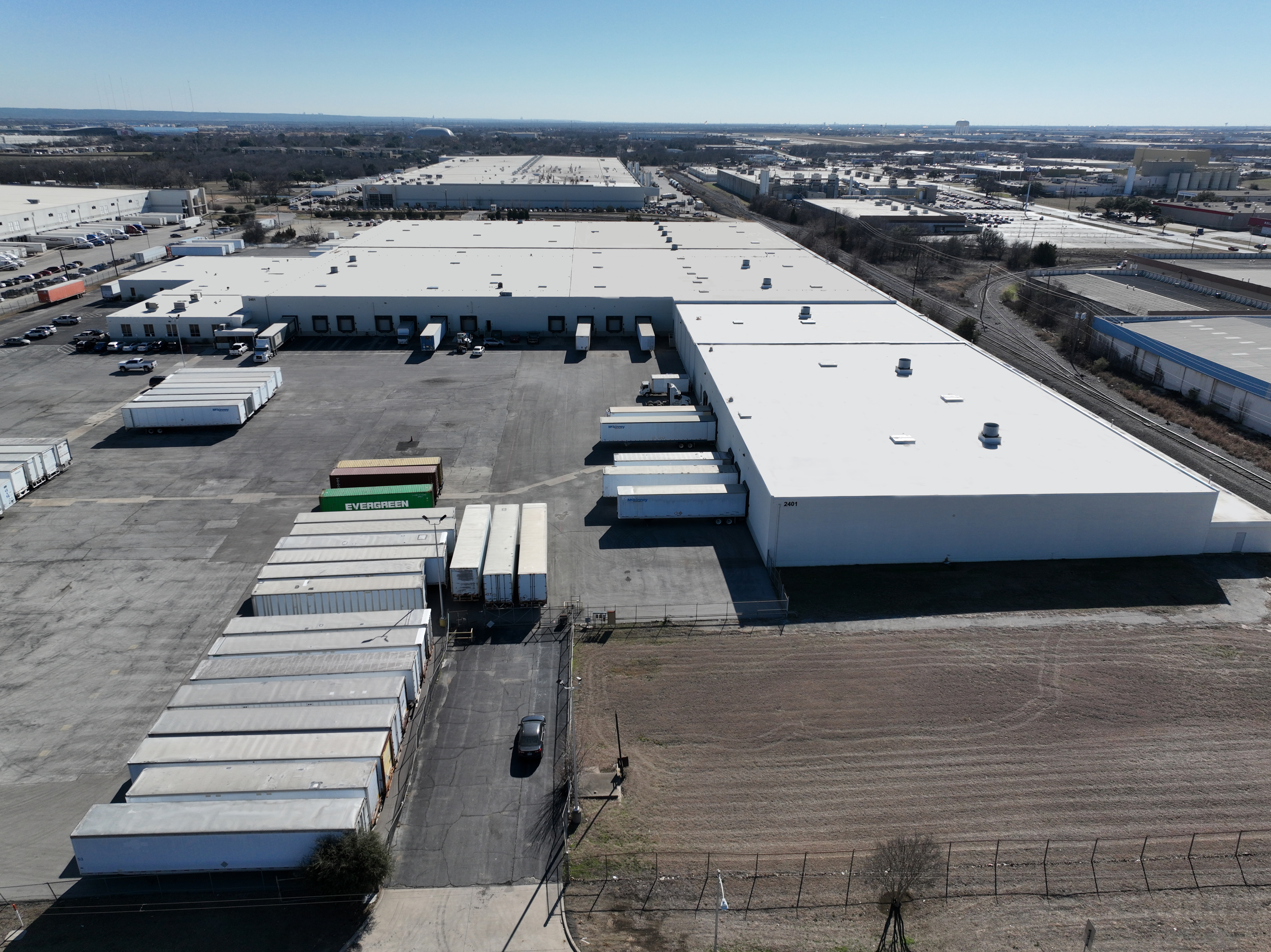 Industrial Property for Lease - 2401 W Marshall Dr, Grand Prairie, Texas, 75051 (3)