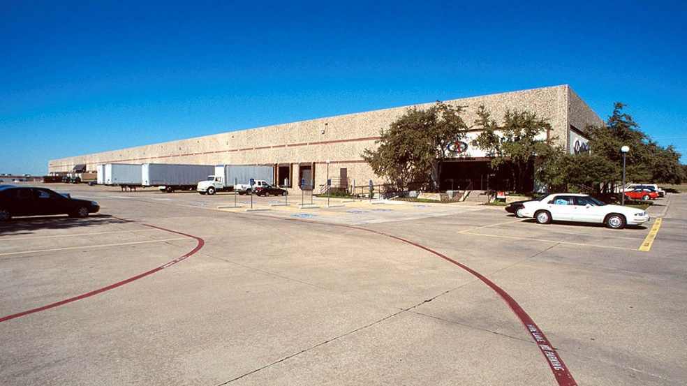 Industrial Property for Lease - 2727 Realty Rd, Carrollton, Texas, 75006 (1)