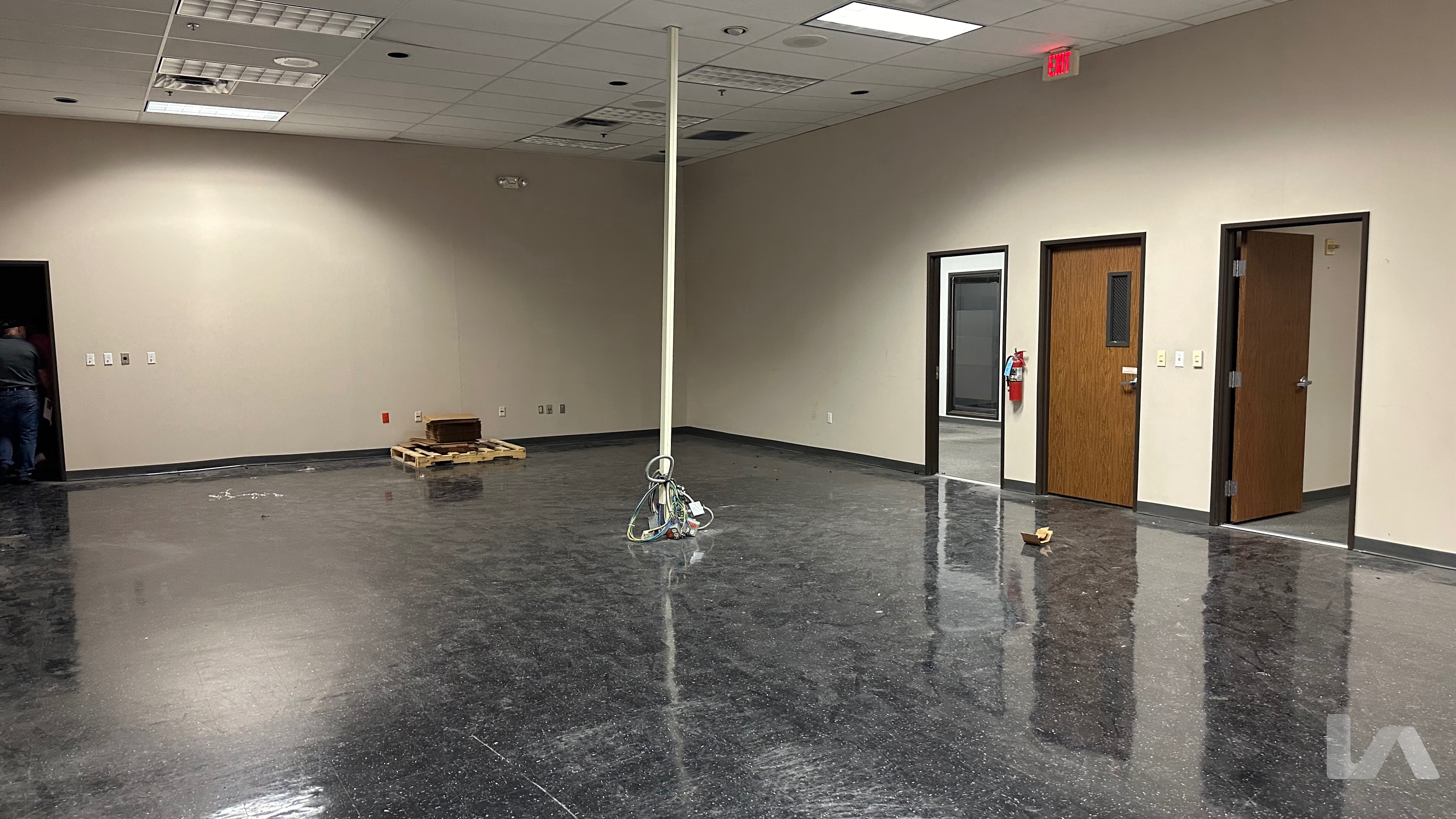 Industrial Property for Lease - 2323 McDaniel Drive, Carrollton, Texas, 75006 (10)