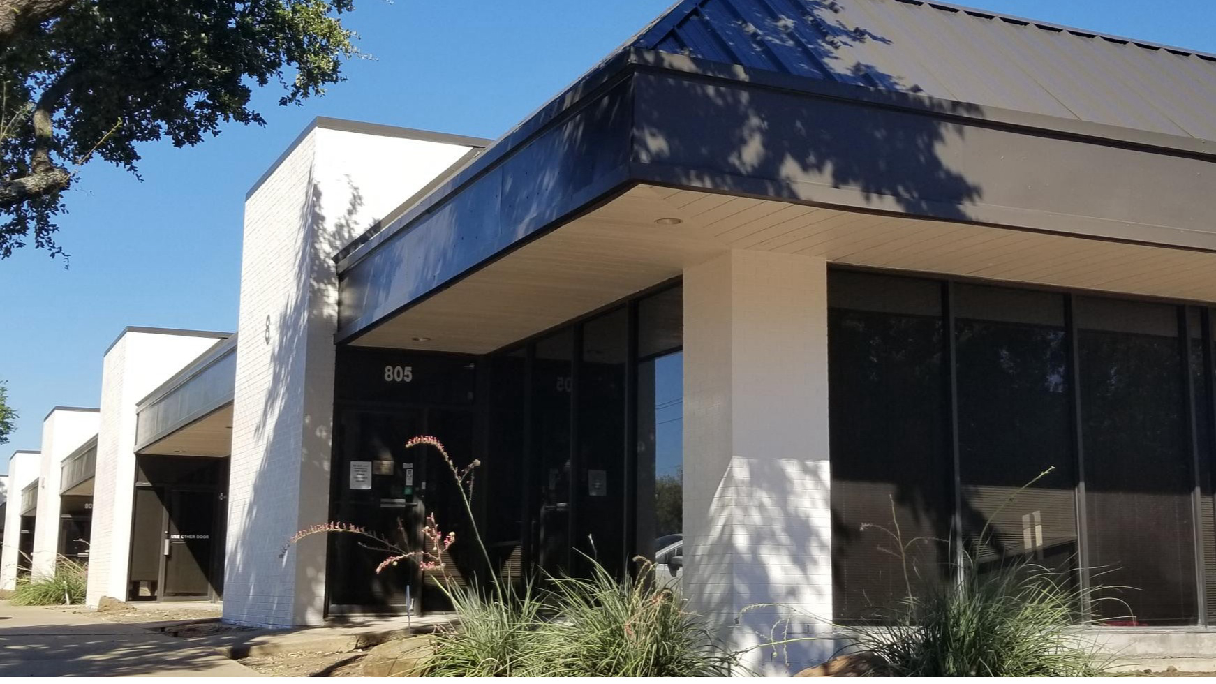 Industrial Property for Lease - 4950 Keller Springs Rd, Addison, Texas, 75001 (2)