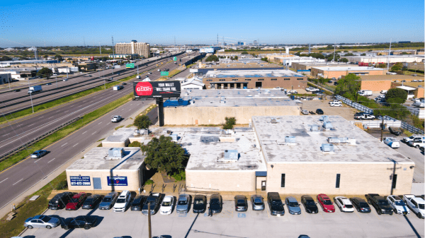Industrial Space for Lease - 8900 John W Carpenter Fwy, Dallas, TX, 75247