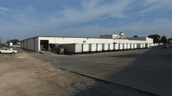 Industrial Building for Sale - 1655 S I-35e Hwy, Northeast Dallas, TX, 75234