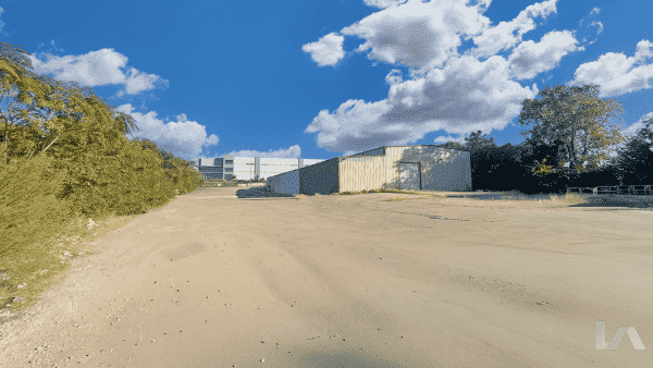 5526 Crystal Lake Blvd, Exterior Building Photo - undefined Industrial Property for Lease - 5526 Crystal Lake Blvd, Dallas, Texas, 75236 (2)