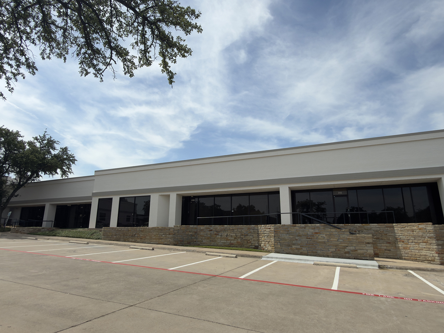 , image/jpeg - IMG_3335 - Copy.jpeg Industrial Property for Lease - 3330 Earhart Dr, Carrollton, Texas, 75006-4919 (3)