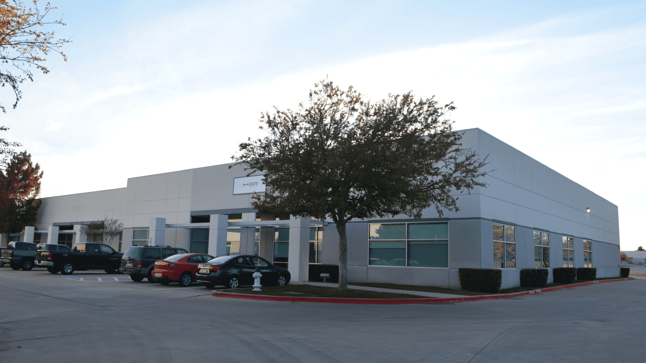 Industrial Property for Lease - 4555 Excel Pkwy, Addison, Texas, 75001 (1)