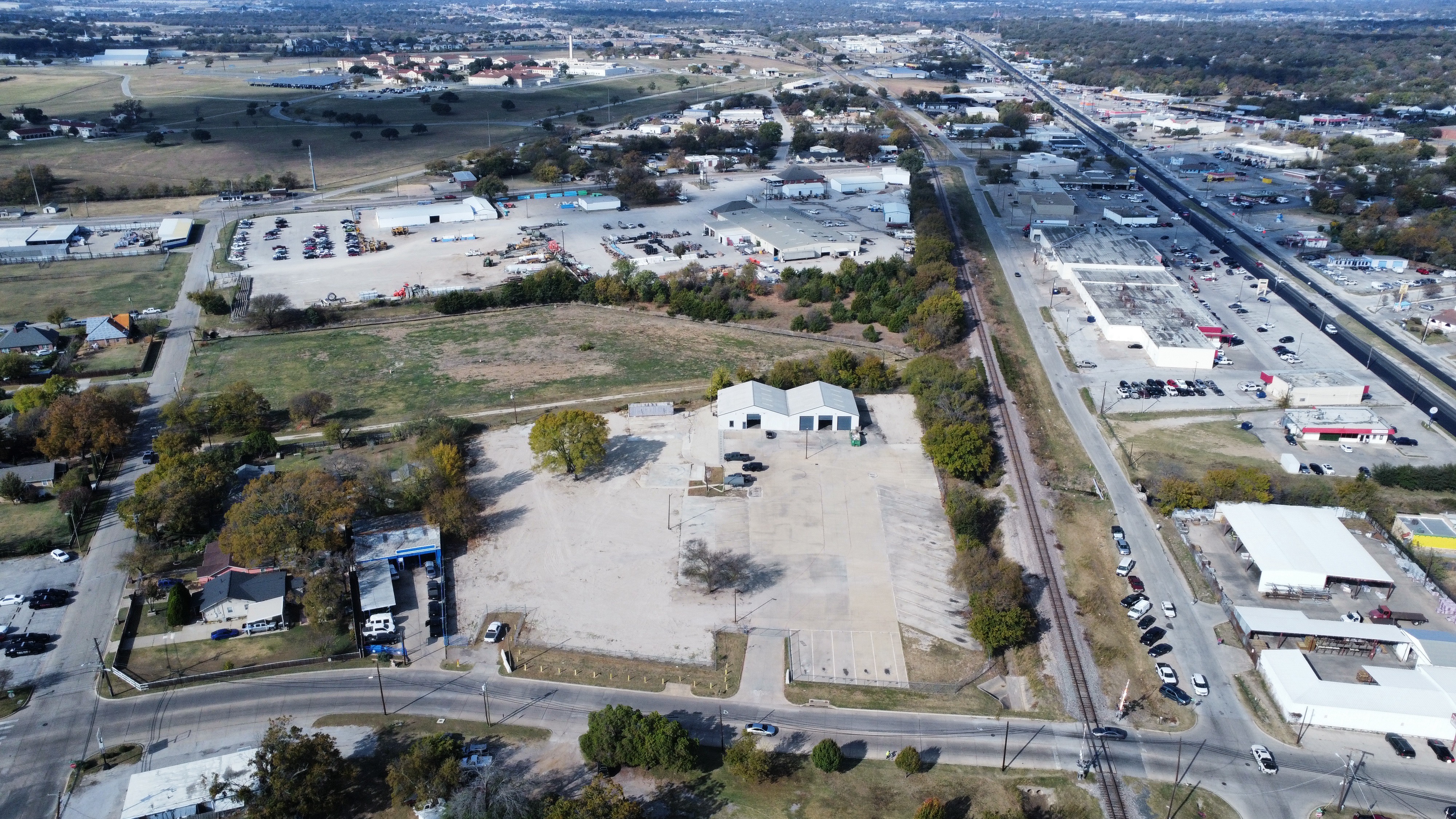 , image/jpeg - dji_fly_20251118_103740_66_1763484051585_photo_optimized.JPG Industrial Property for Sale - 5504 Forest Hill Dr, Forest Hill, Texas, 76119 (8)