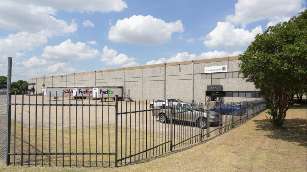 Industrial Space for Lease - 225 SW 14th St, Grand Prairie, TX, 75051