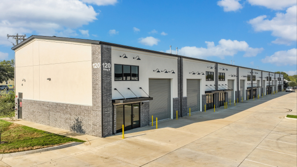 Industrial Space for Lease - 125 Country View Dr, Roanoke, TX, 76262