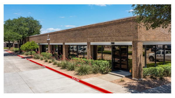 Industrial Space for Lease - 1801 Royal Ln, Farmers Branch, TX, 75229, Suite 704