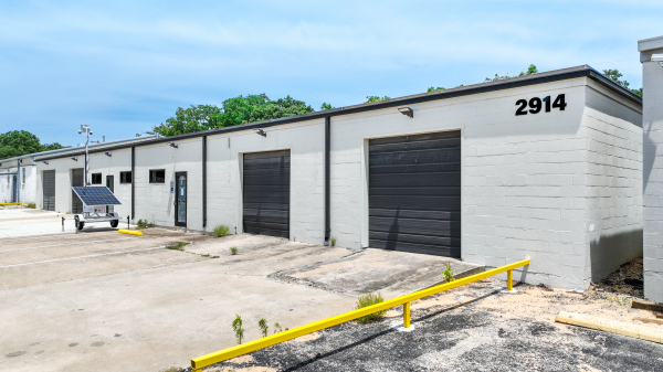 Industrial Space for Lease - 2914 Edith Ln, Haltom City, TX, 76111, Suite 2918