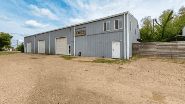 Industrial Space for Lease - 11544 Cockleburr Rd, Roanoke, TX, 76262
