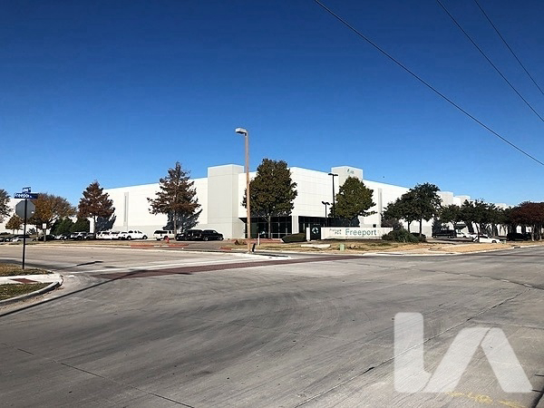 Industrial Space for Lease - 925 Freeport Pkwy, Coppell, TX, 75019-4490