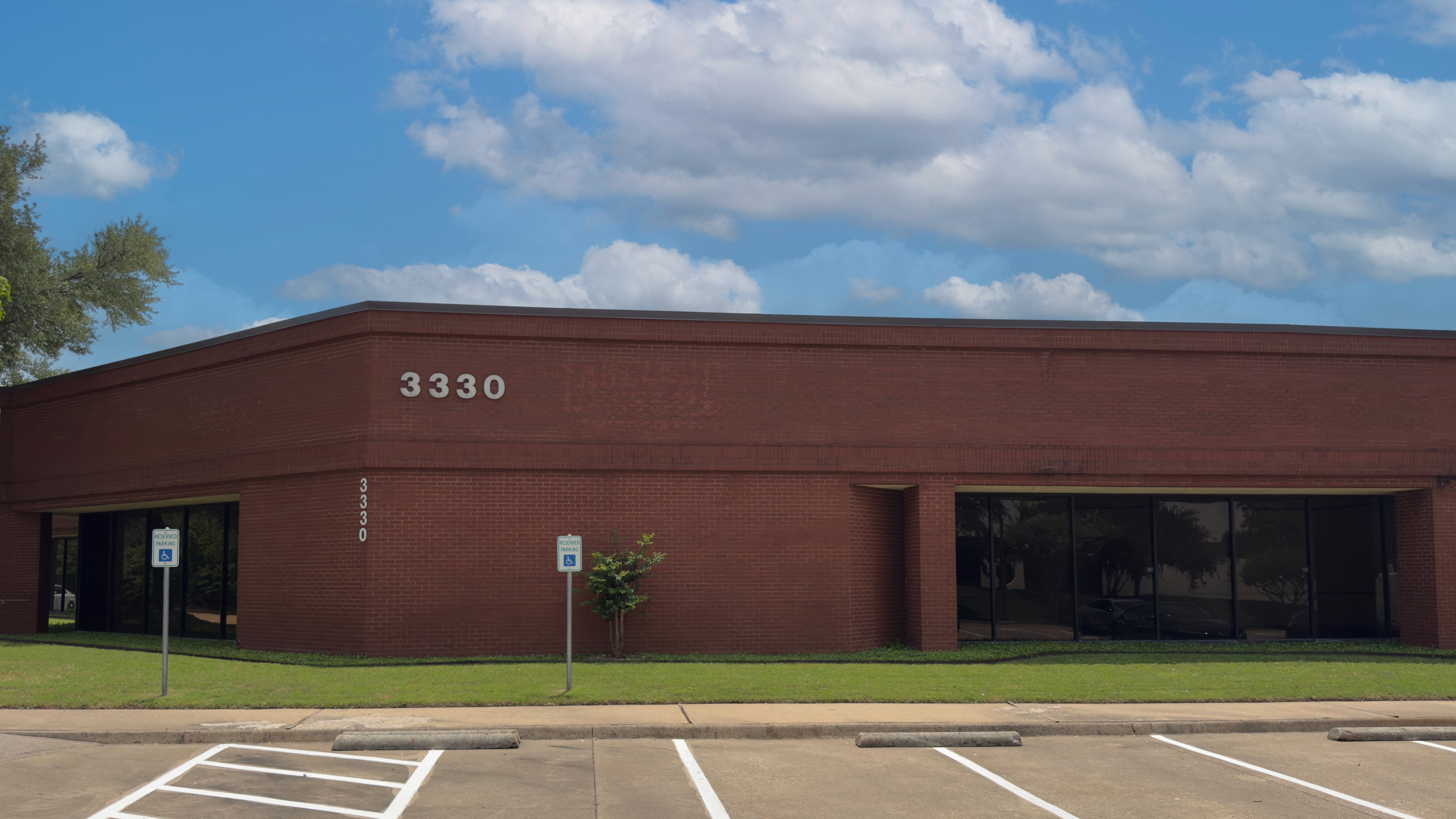 Industrial Property for Lease - 3330 Earhart Dr, Carrollton, Texas, 75006-4919 (2)