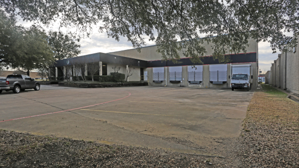 Industrial Property for Lease or Sale - 3410 Century Cir, Irving, TX, 75062