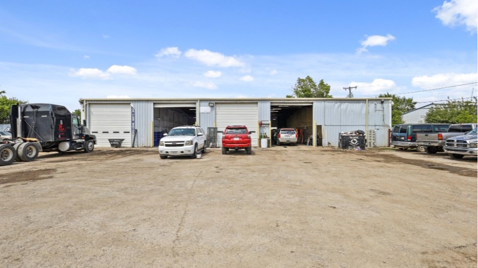 Industrial Property for Lease or Sale - 3509 N Grove St, Fort Worth, Texas, 76106 (1)