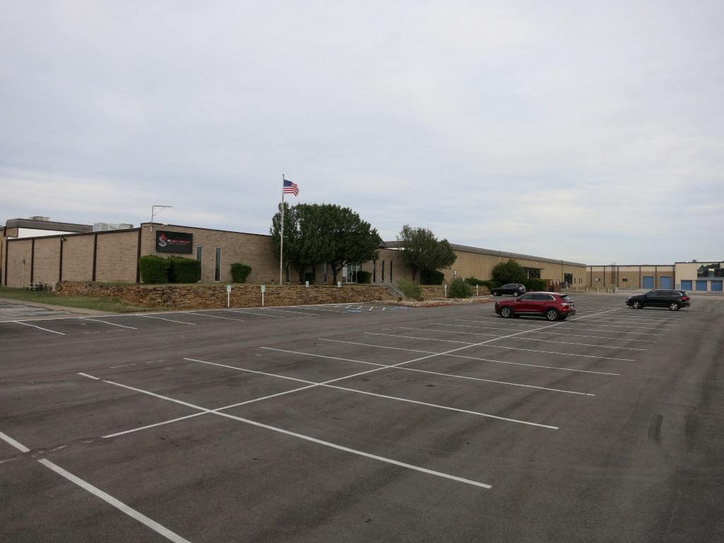 Industrial Property for Lease - 602 Fountain Pky, Grand Prairie, Texas, 75050 (2)