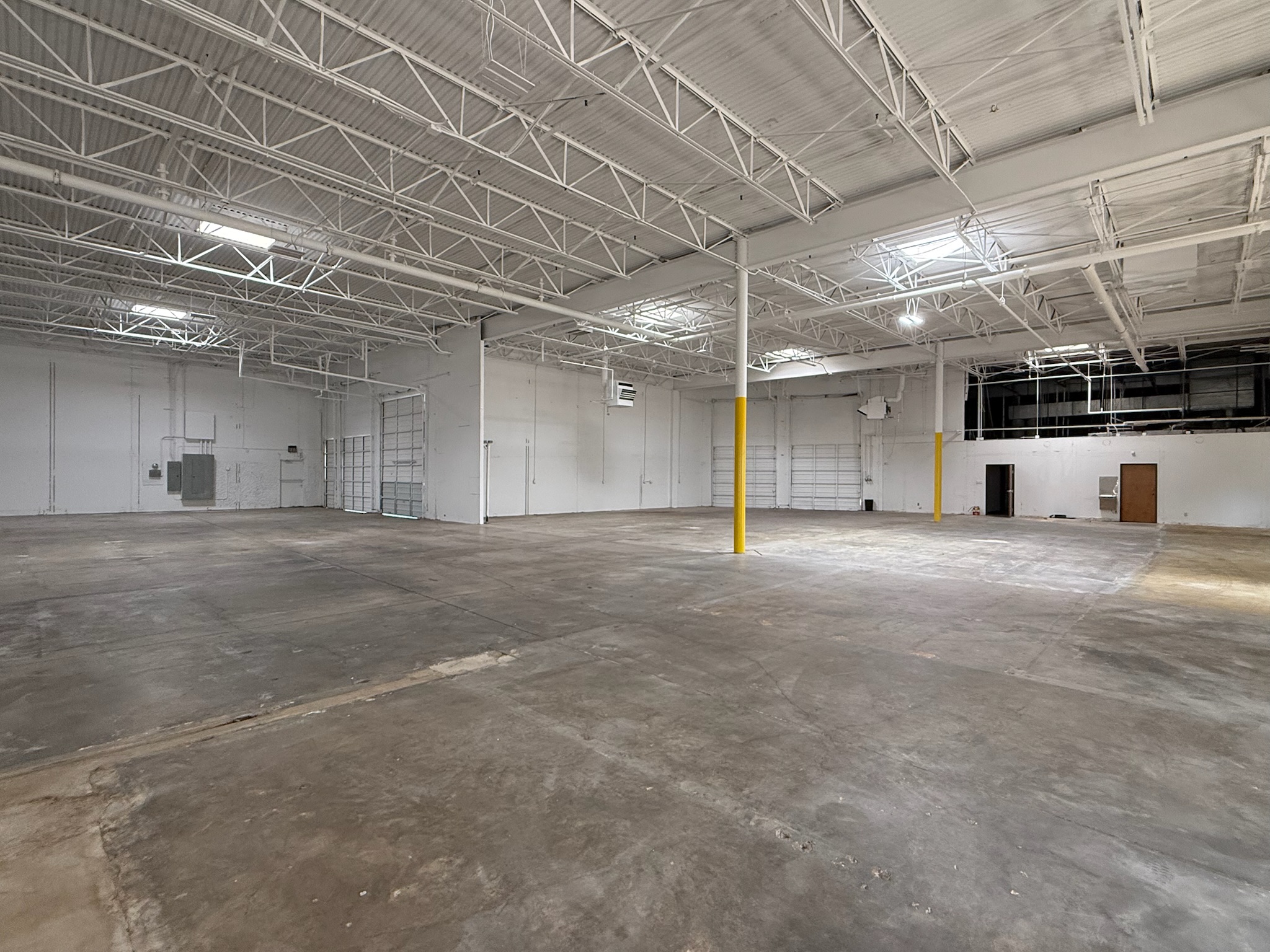 Industrial Property for Lease - 10945-10947 Alder Cir, Dallas, Texas, 75238-1354 (8)