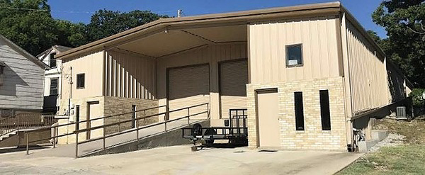 Industrial Space for Lease - 916 S Locust St, Denton, TX, 76201