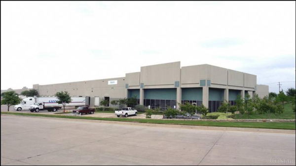 Industrial Space for Lease - 2710 Regency Dr, Grand Prairie, TX, 75050, Suite 100 + 200