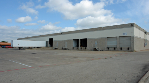 Industrial Space for Lease - 406 W Mockingbird Ln - Bldg 3, Dallas, TX, 75247, Suite 406