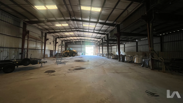 5526 Crystal Lake Blvd, Exterior Building Photo - undefined Industrial Property for Lease - 5526 Crystal Lake Blvd, Dallas, Texas, 75236 (5)