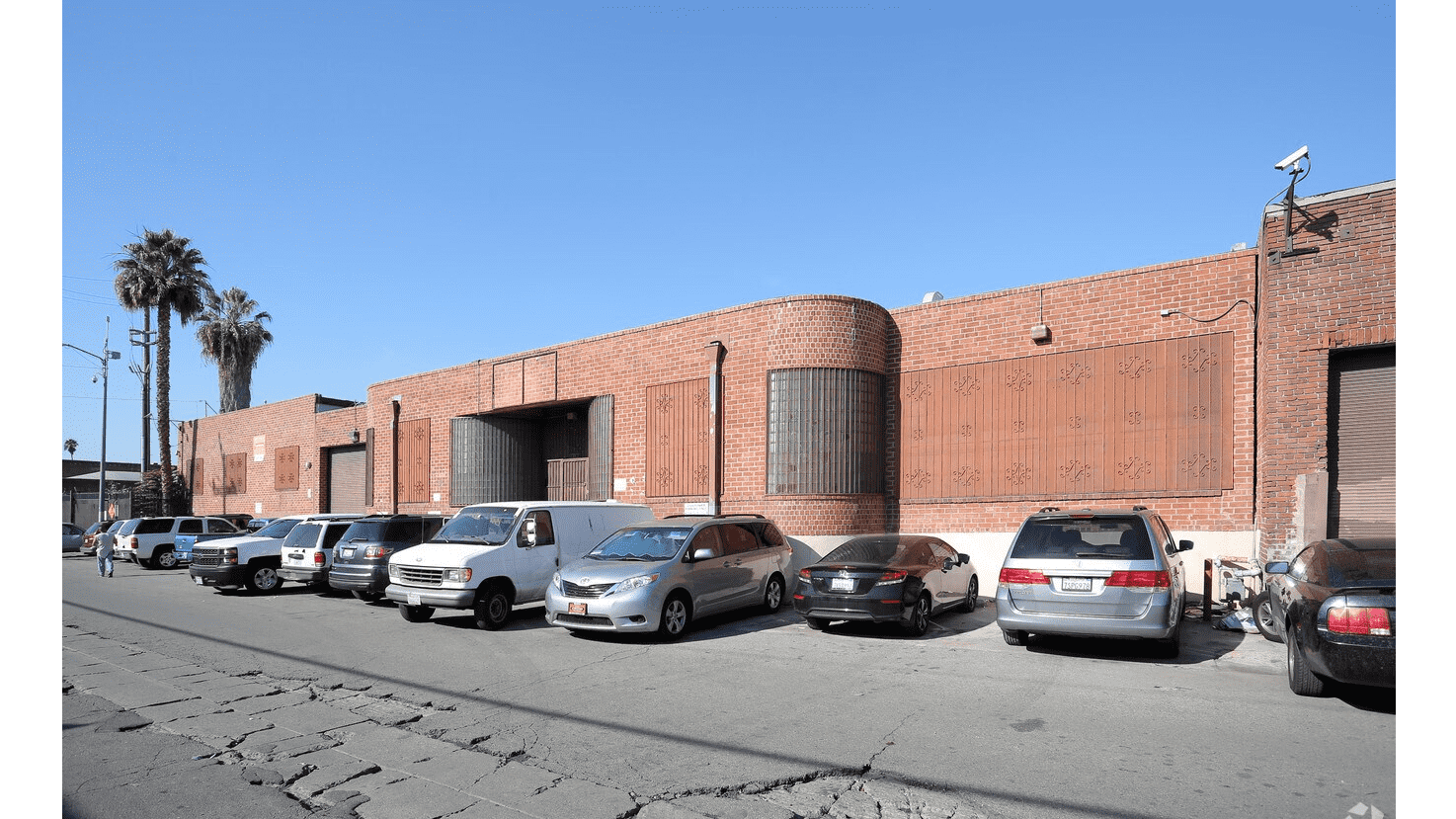 661-707 E 62nd St, Exterior Building Photo - undefined Industrial Property for Lease - 707 E 62nd St, Los Angeles, California, 90001 (3)
